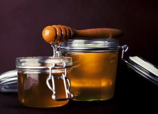 Pure natuurlijke rauwe honing