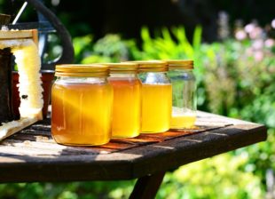 Rauwe gezonde honing